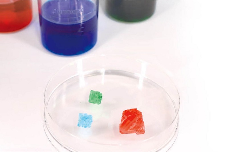 【実験教室】宝石みたいな色つきミョウバン結晶を作ろう