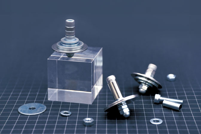 【ミニ理科】 ネジでつくろう　オリジナルぐるぐるコマ ～めざせ！コマまわしのチャンピオン！～